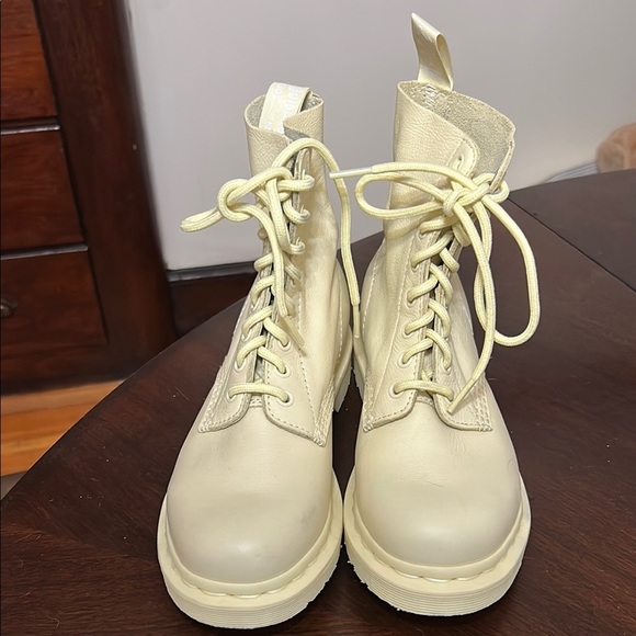 Dr. Martens 1460 WOMEN'S MONO LACE UP BOOTS - Picture 5 of 11